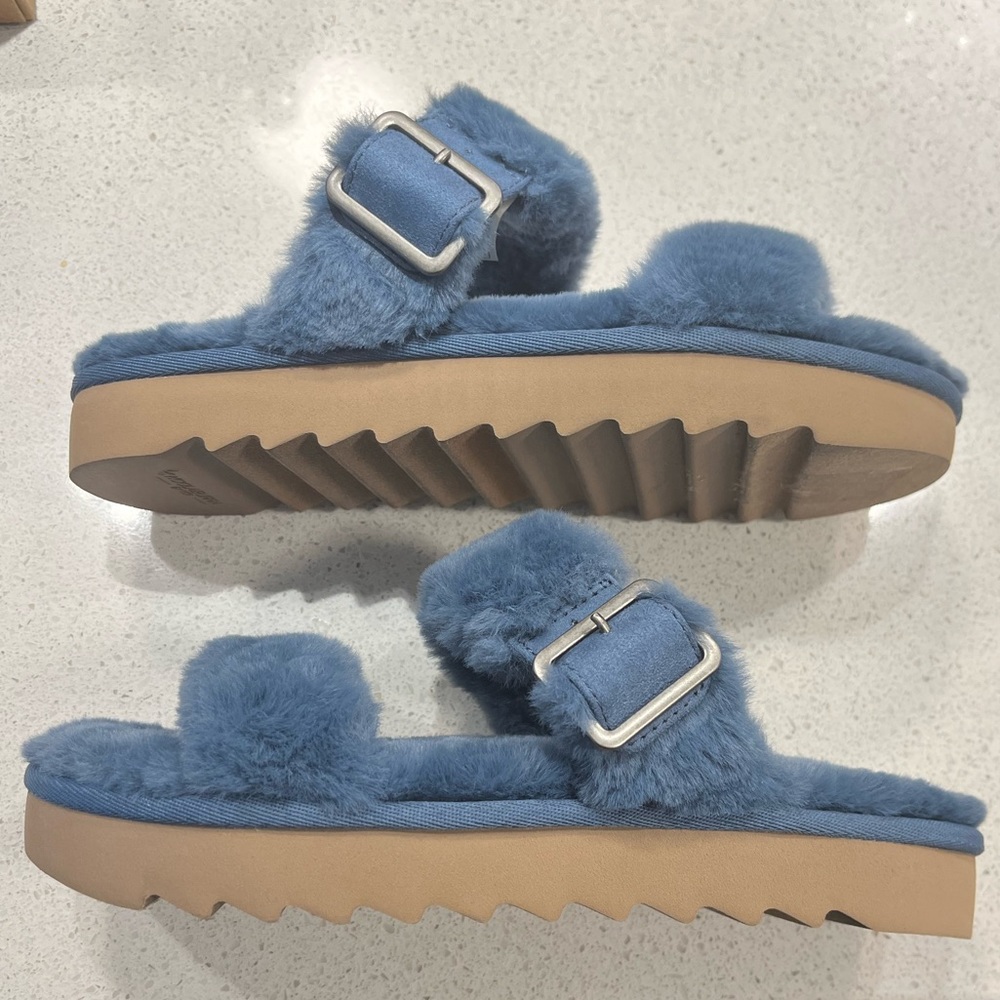 Kookaburra by Ugg: NWOB - Furr-Ah Slide Sandals - Size 6 - Blue